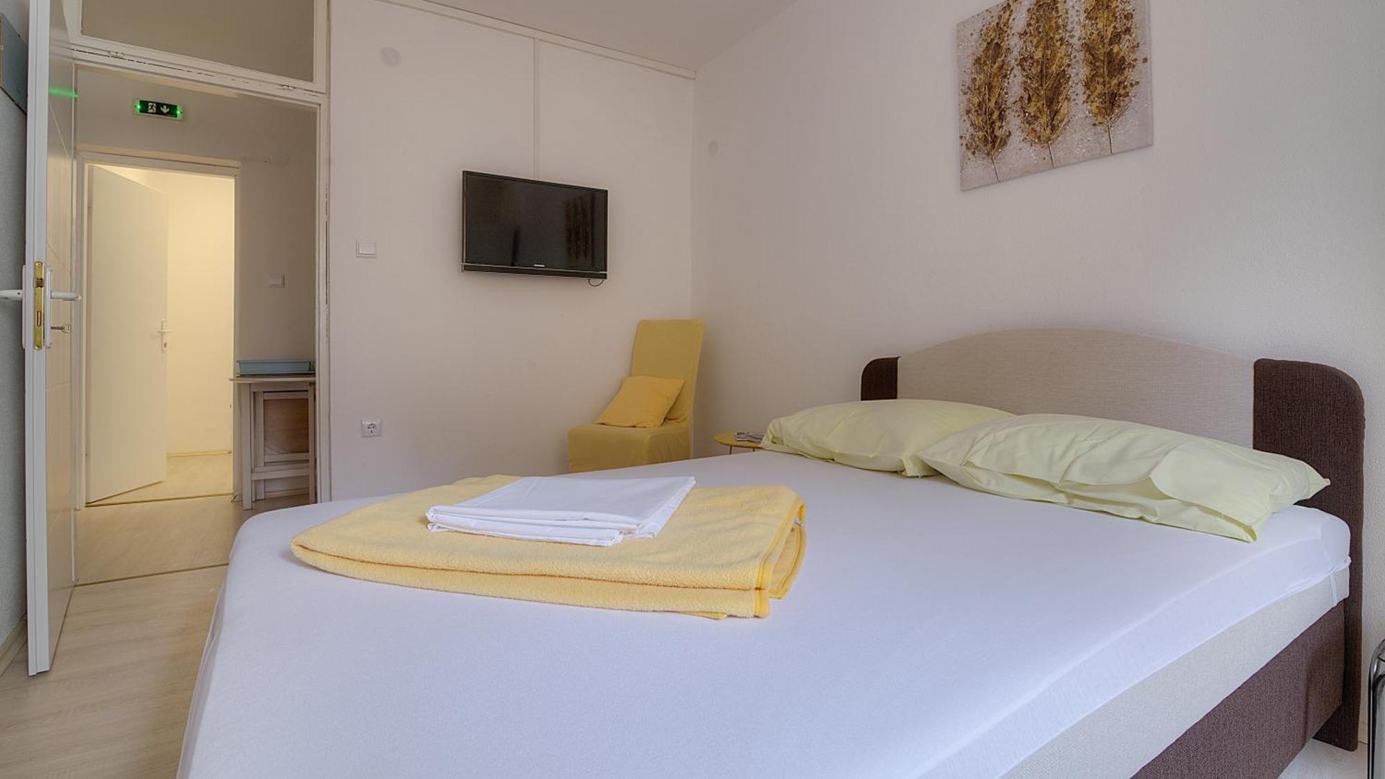 Apartments & Rooms Josephine Сен Екстериор снимка