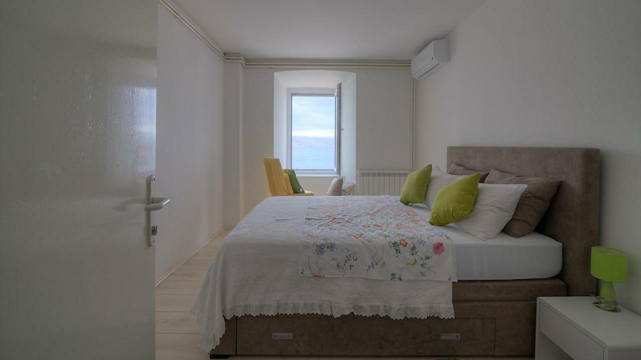 Apartments & Rooms Josephine Сен Екстериор снимка
